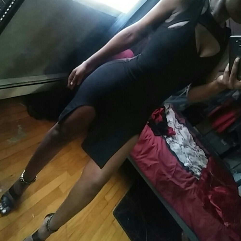 NWOT | Little blk cut out dress
